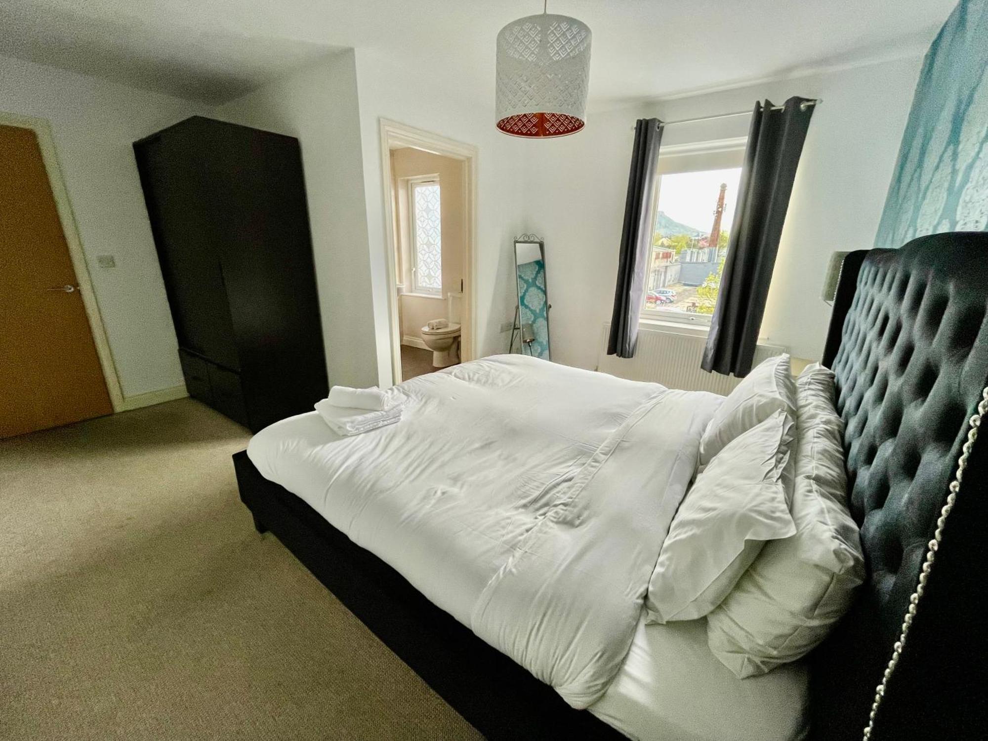 2 Bedroom City-Centre Apartment With Free Parking Belfast Exterior photo