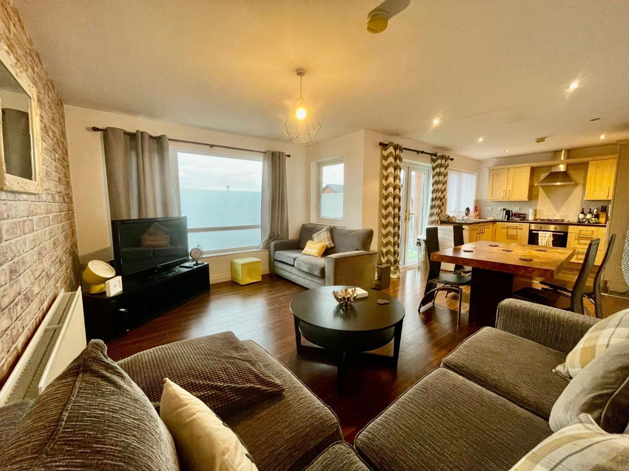 2 Bedroom City-Centre Apartment With Free Parking Belfast Exterior photo