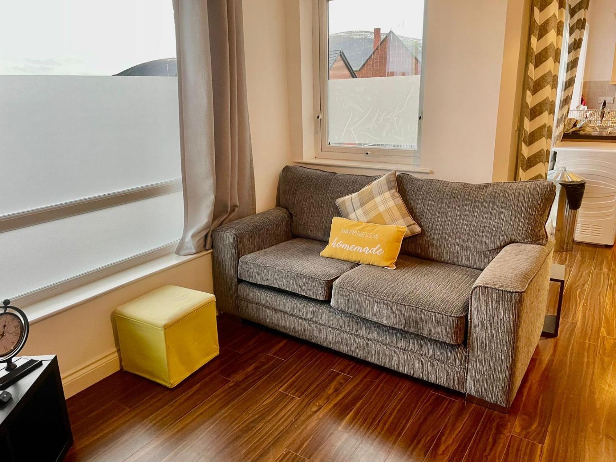 2 Bedroom City-Centre Apartment With Free Parking Belfast Exterior photo